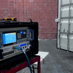 RF shielding effectiveness testing monitor